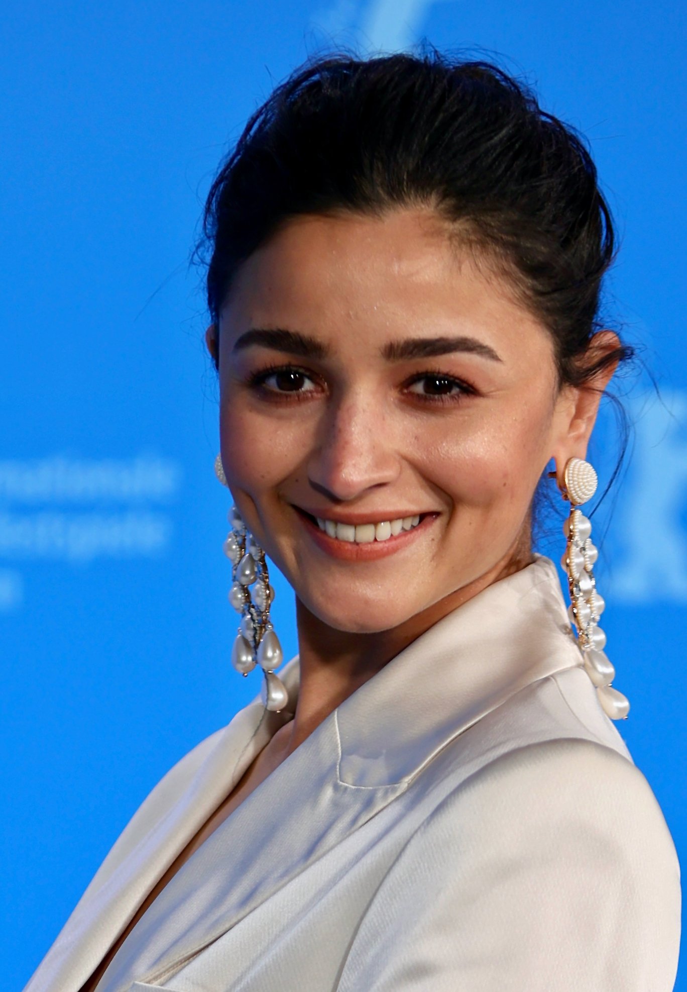 Alia Bhatt — Pale satin-finish collared outfit