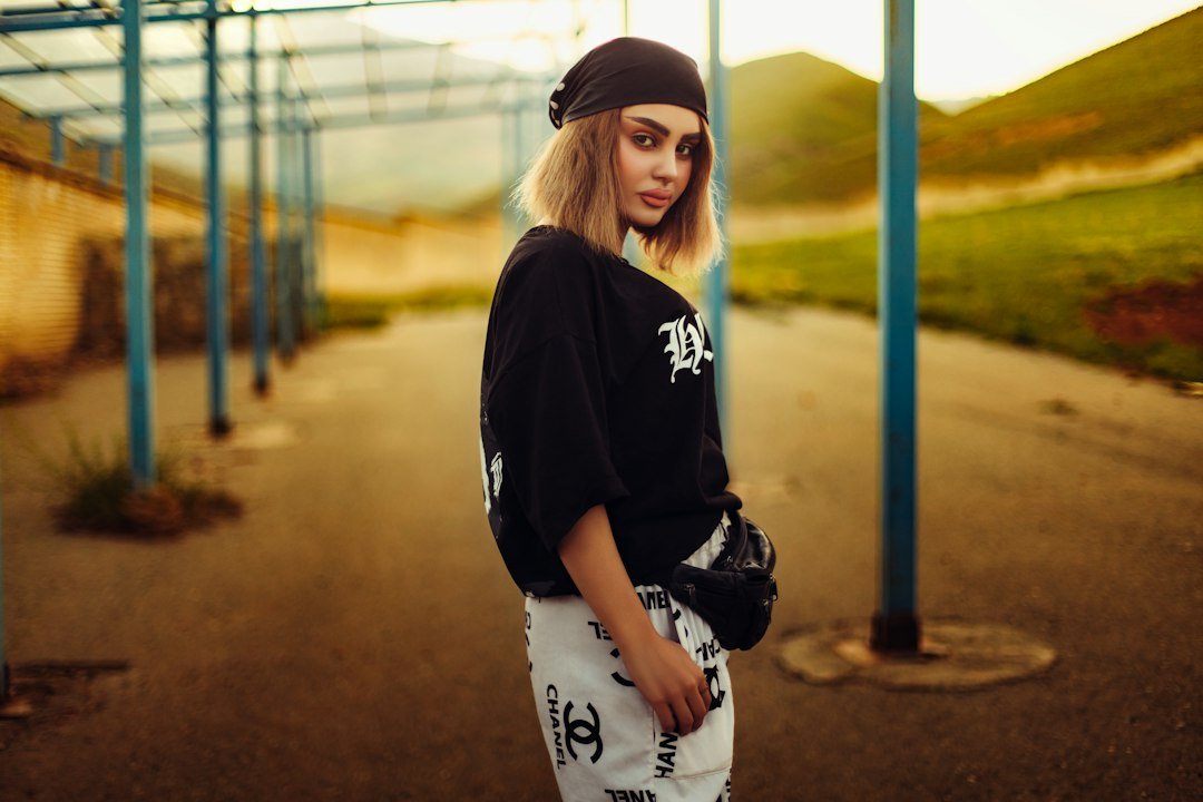 Monochrome polo outfit - sport casual outfit